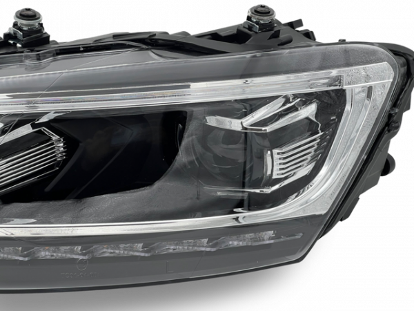 Upgrade Design LED Scheinwerfer Set für VW Polo 6R 09-14 / 6C 14-17 mit dyn. Blinker schwarz